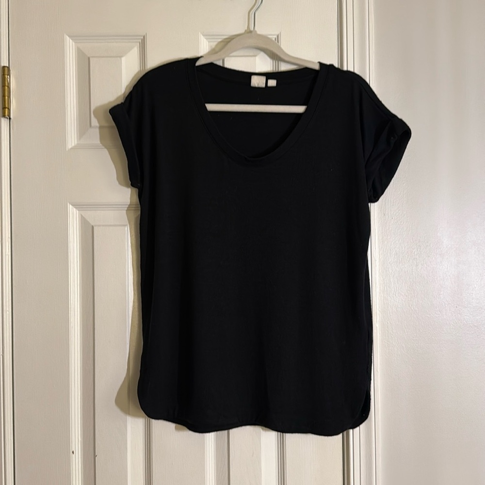 GAP Black Short Sleeve Women's Tee